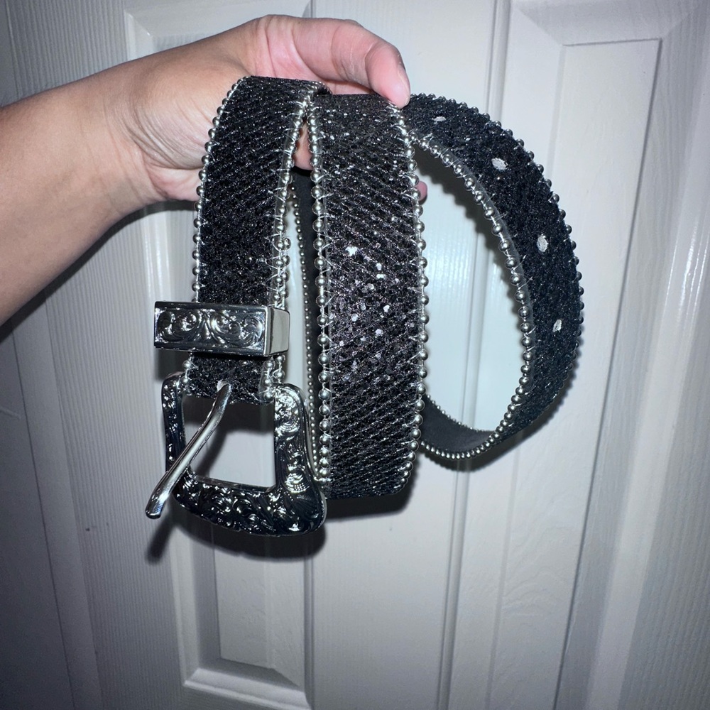 Elegant Silver and Black Women's Belt